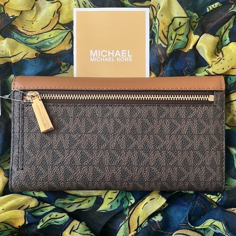 Brand New Michael Kors Brown Acorn Large Trifold Wallet Snap Close Organizer - Picture 6 of 16